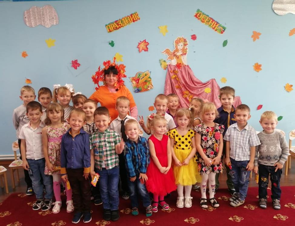 Игры и загадки веселили ребят на празднике осени в хуторе Морозов